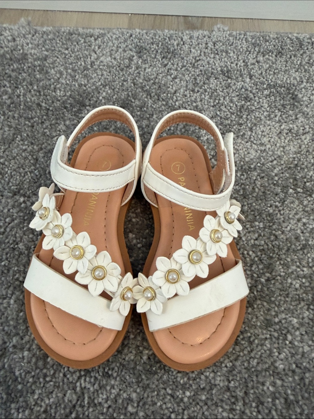 🎉SALE!!! Girls' White Floral Pearl-Accent Sandals